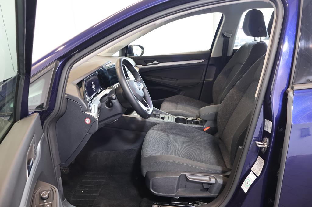 Volkswagen Golf 2021 г. Синий, пробег 44660 км