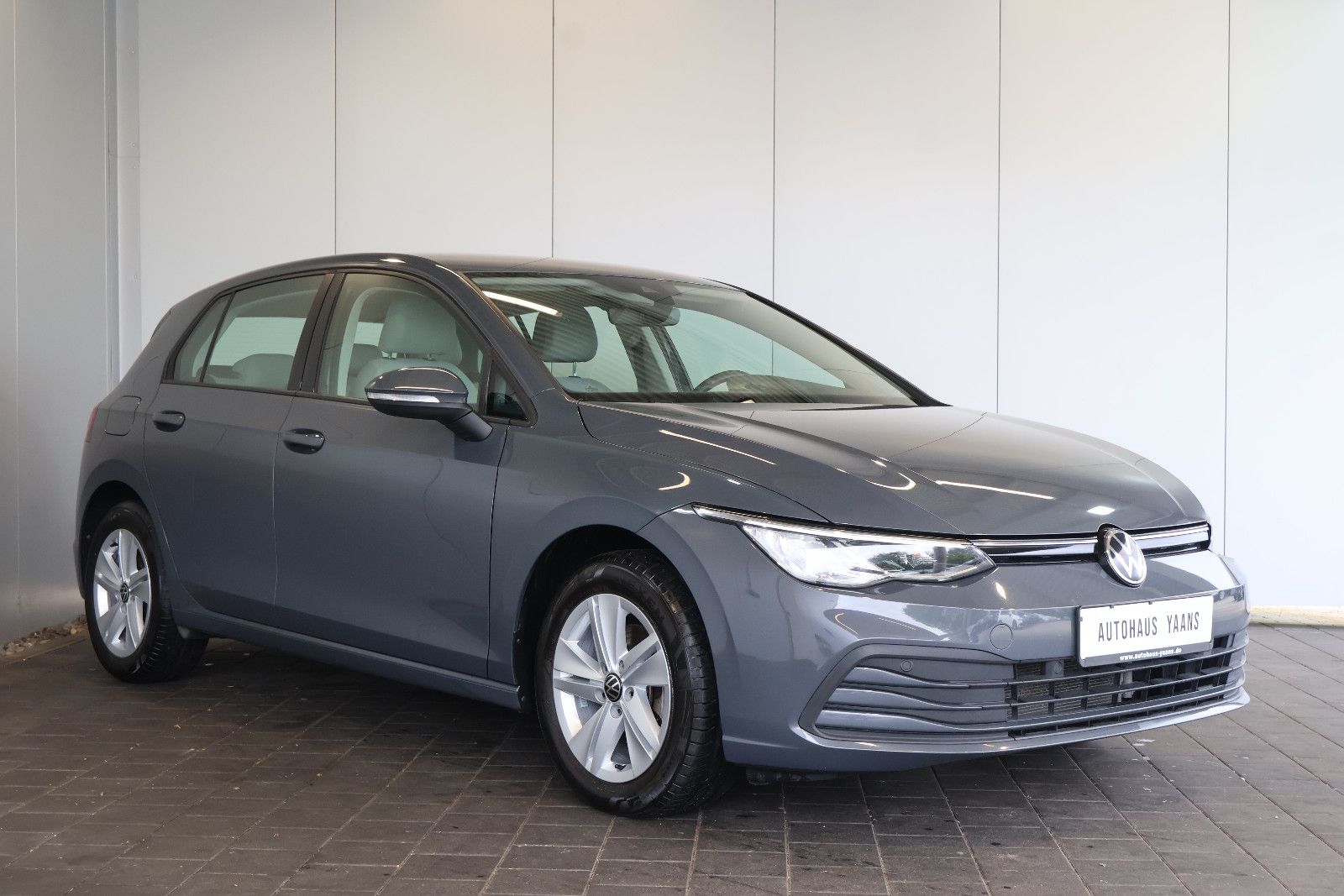 Volkswagen Golf 2022 г. Серый, пробег 47240 км