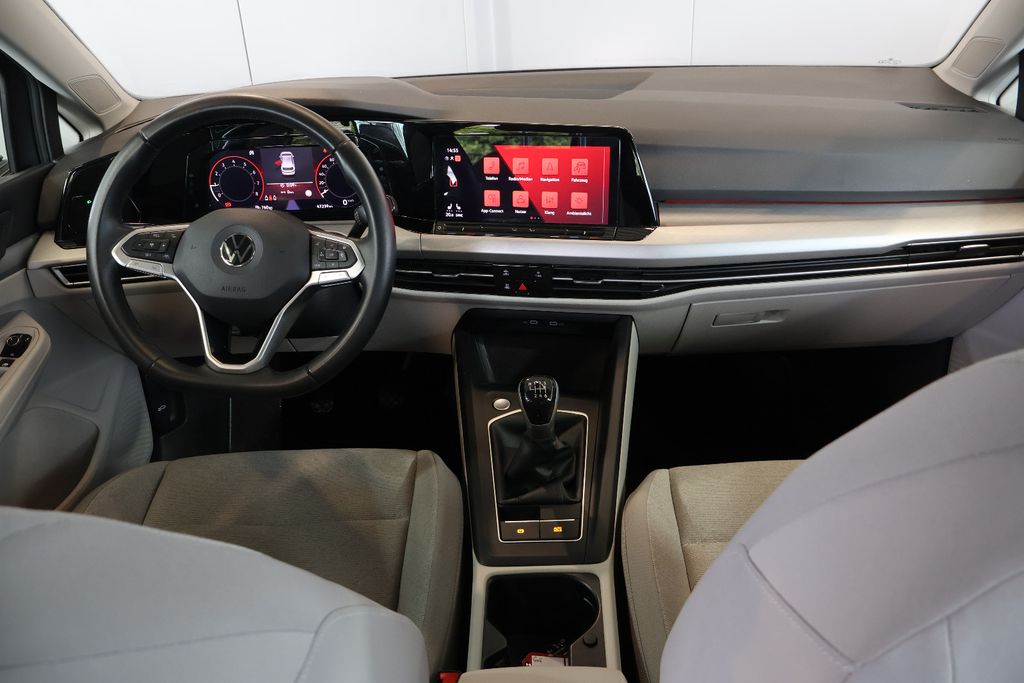 Volkswagen Golf 2022 г. Серый, пробег 47240 км