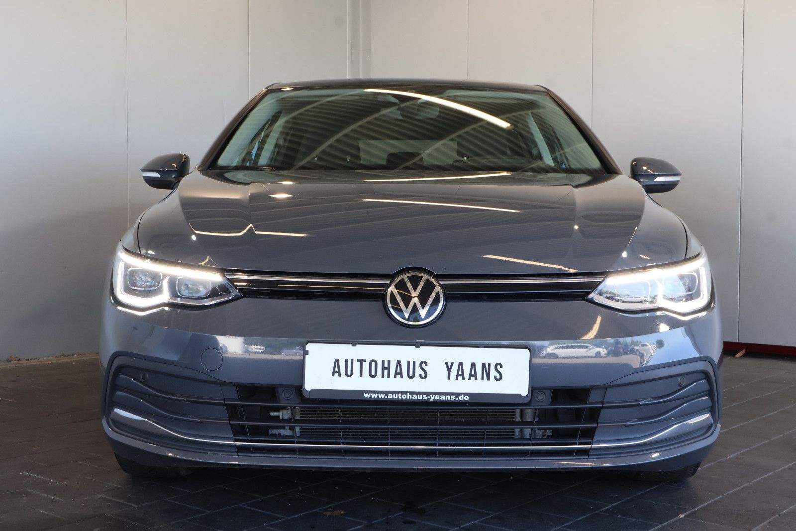 Volkswagen Golf 2022 г. Серый, пробег 59950 км