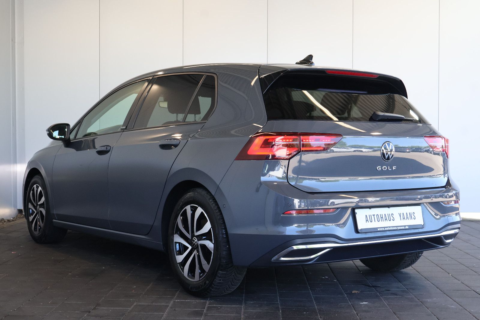 Volkswagen Golf 2022 г. Серый, пробег 59950 км
