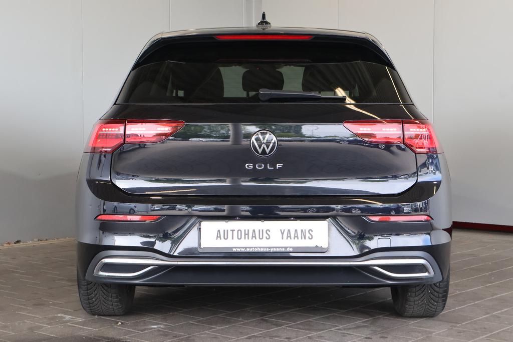 Volkswagen Golf 2022 г. Чёрный, пробег 59950 км