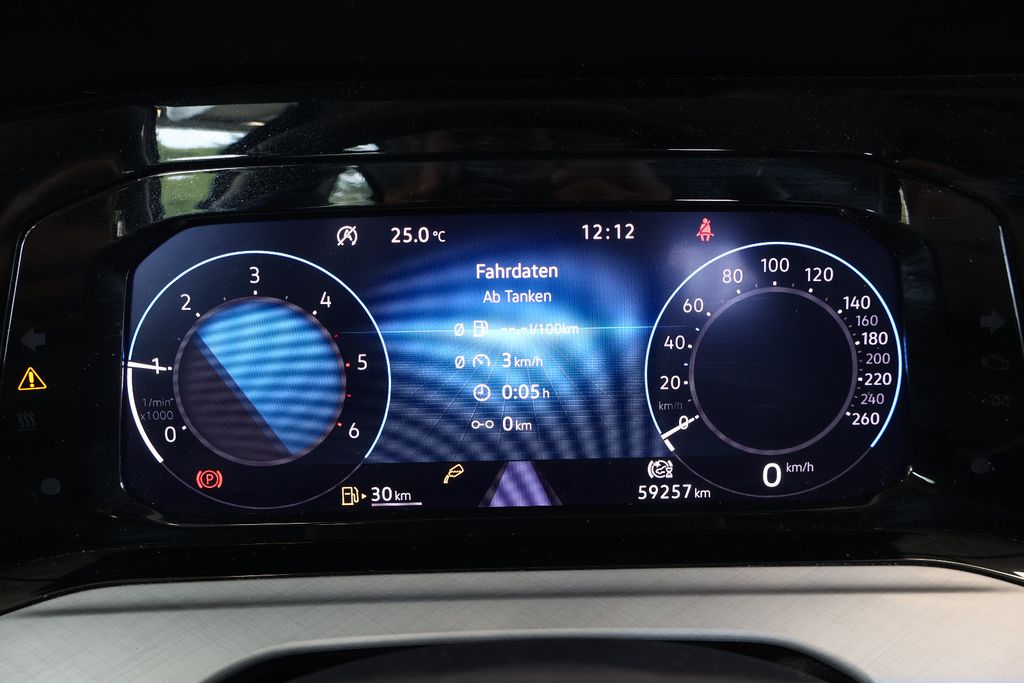 Volkswagen Golf 2022 г. Серый, пробег 59260 км