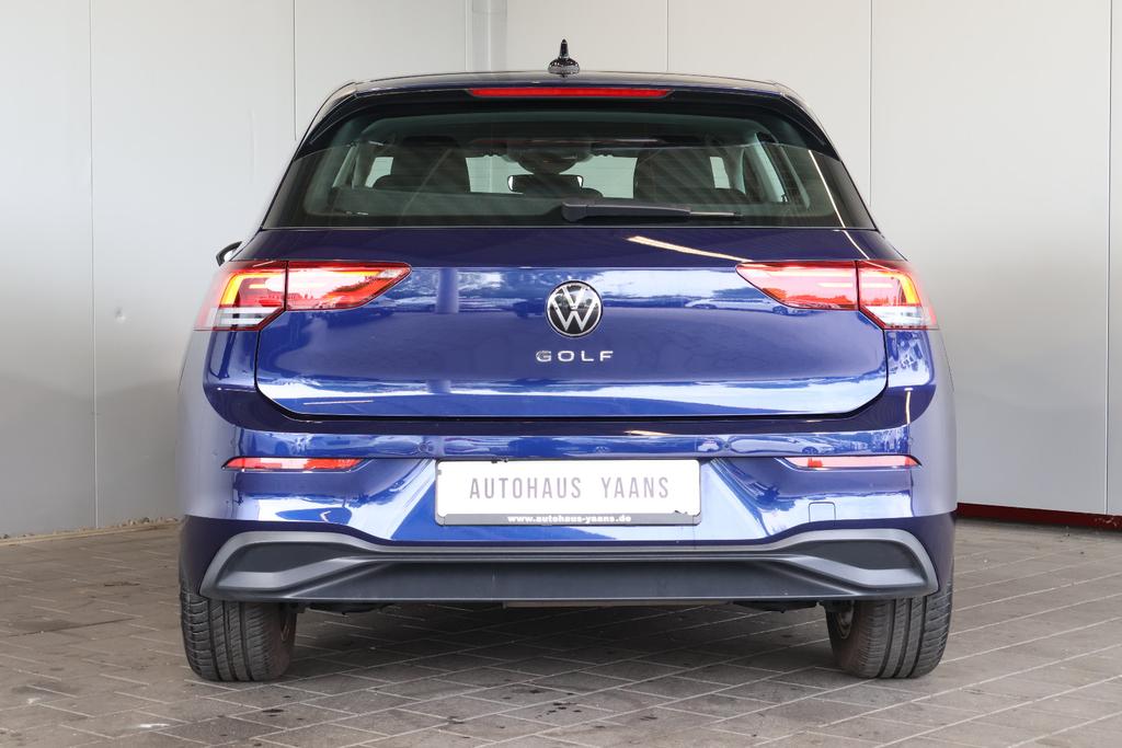 Volkswagen Golf 2022 г. Синий, пробег 46000 км