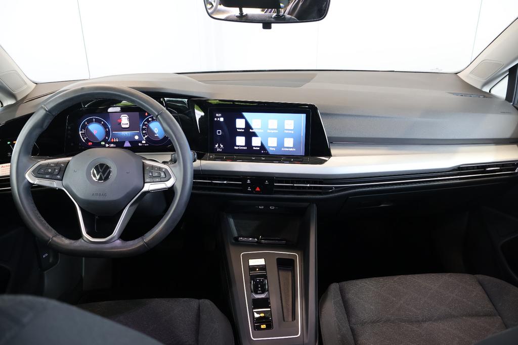 Volkswagen Golf 2022 г. Синий, пробег 46000 км