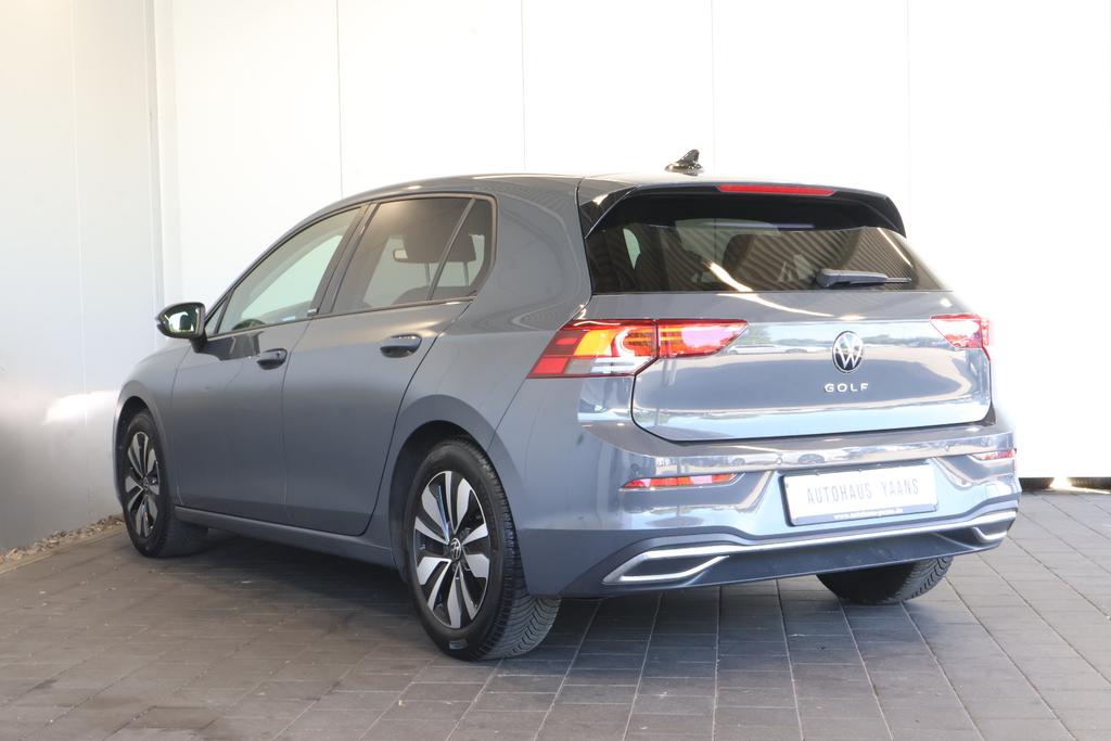 Volkswagen Golf 2023 г. Серый, пробег 54630 км