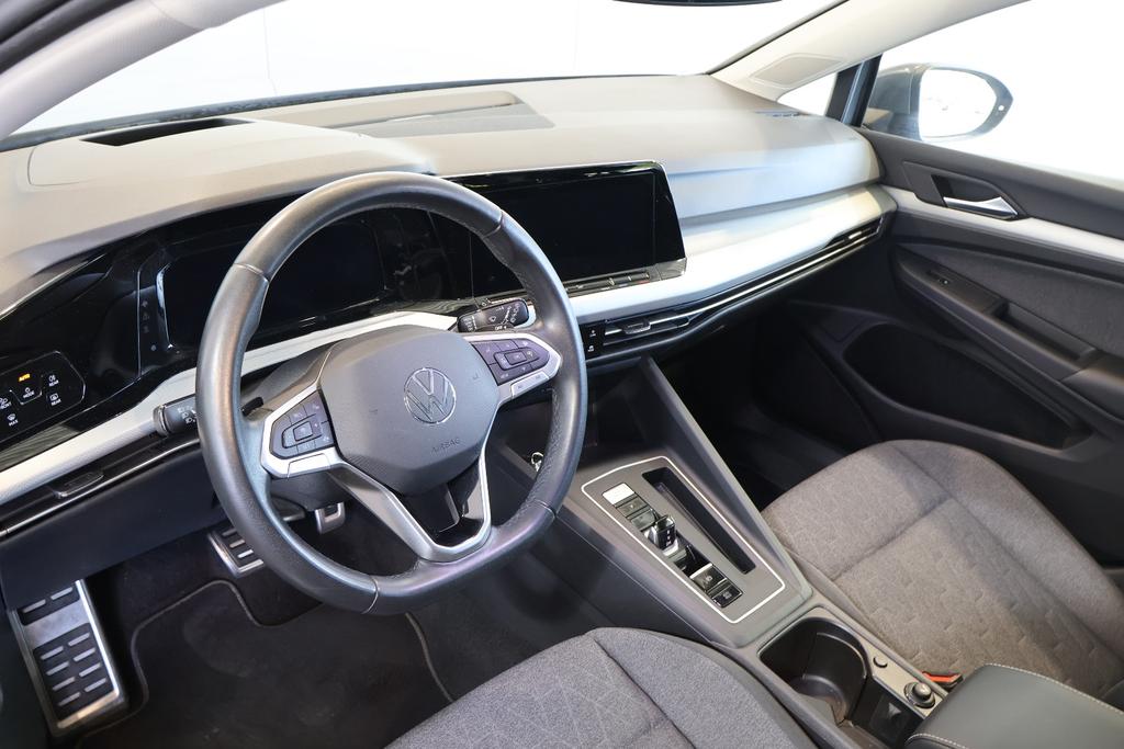 Volkswagen Golf 2023 г. Серый, пробег 54630 км