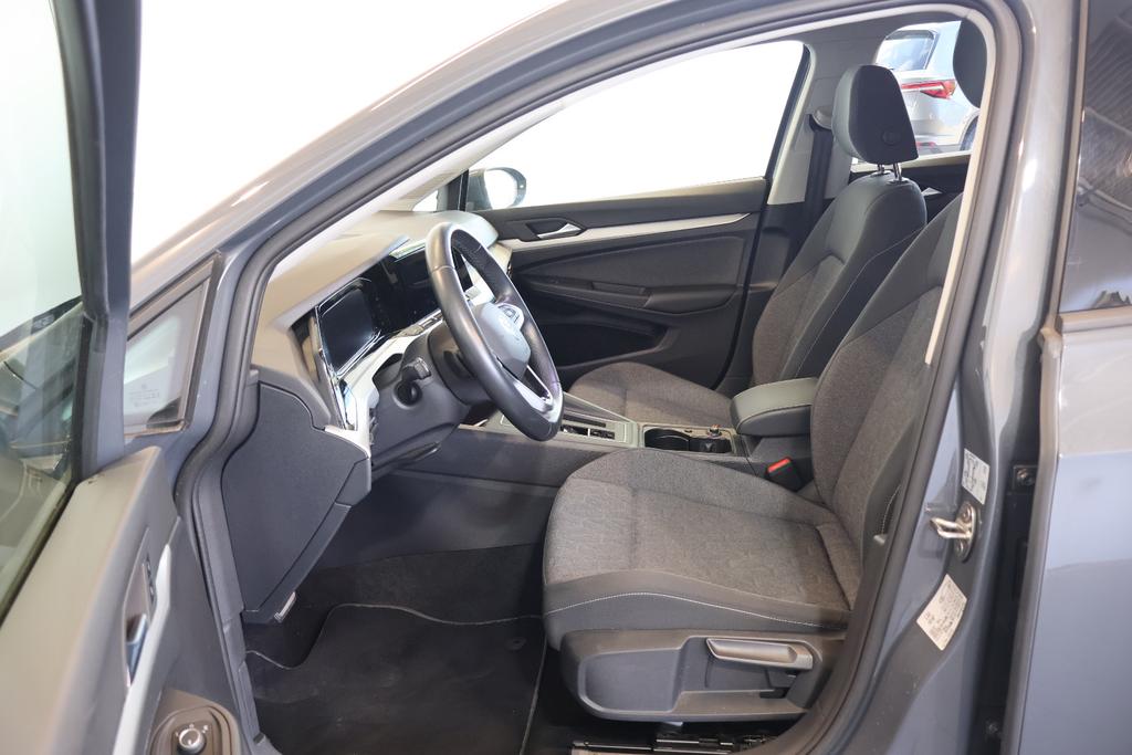 Volkswagen Golf 2023 г. Серый, пробег 54630 км