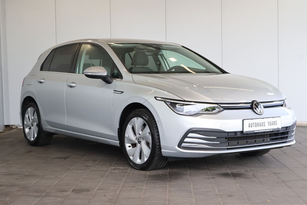 Volkswagen Golf 2022 г. Серебристый, пробег 42660 км