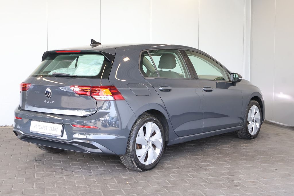 Volkswagen Golf 2023 г. Серый, пробег 57300 км