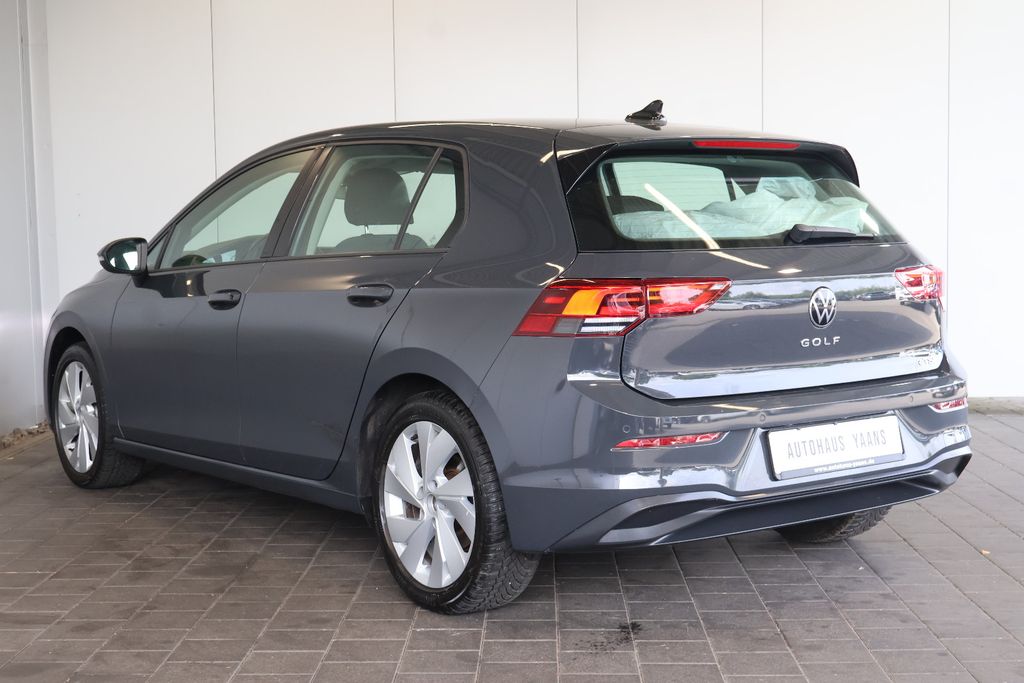 Volkswagen Golf 2023 г. Серый, пробег 57300 км