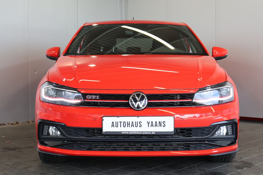 Volkswagen Polo 2021 г. Красный, пробег 31740 км