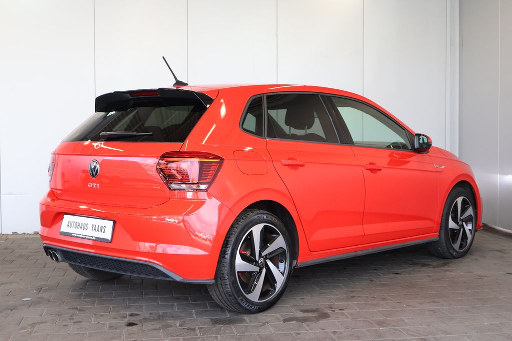 Volkswagen Polo 2021 г. Красный, пробег 31740 км