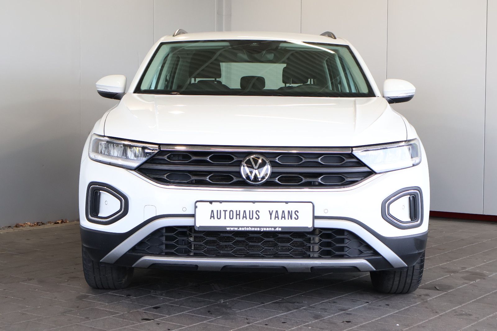 Volkswagen T-Roc 2022 г. Белый, пробег 58870 км