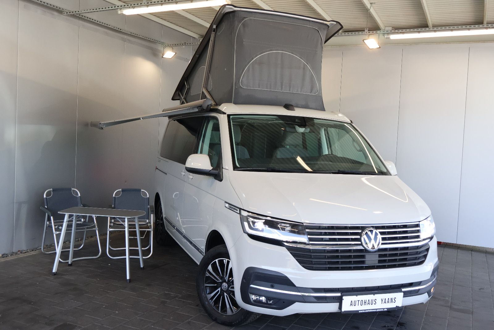 Volkswagen 8 series 2023 г. Серый, пробег 53000 км