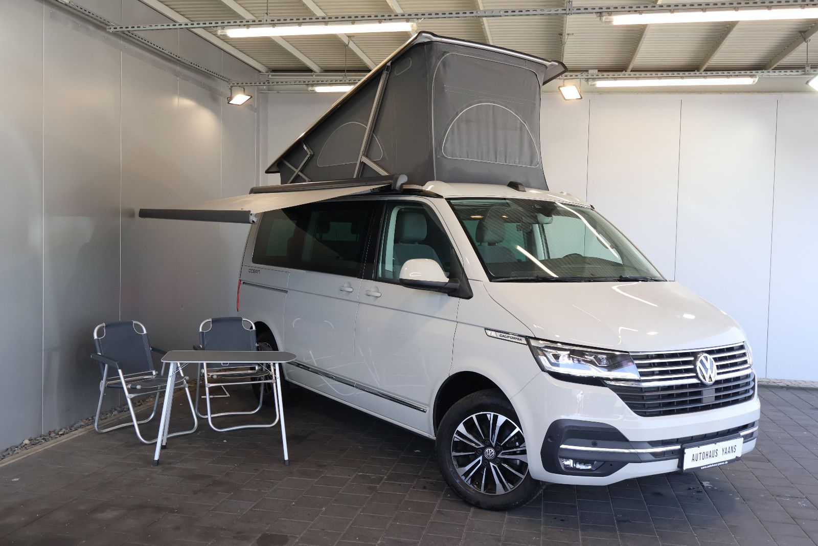 Volkswagen 8 series 2023 г. Серый, пробег 53000 км
