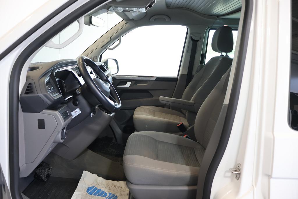 Volkswagen T6 CALIFORNIA 2023 г. Белый, пробег 56300 км