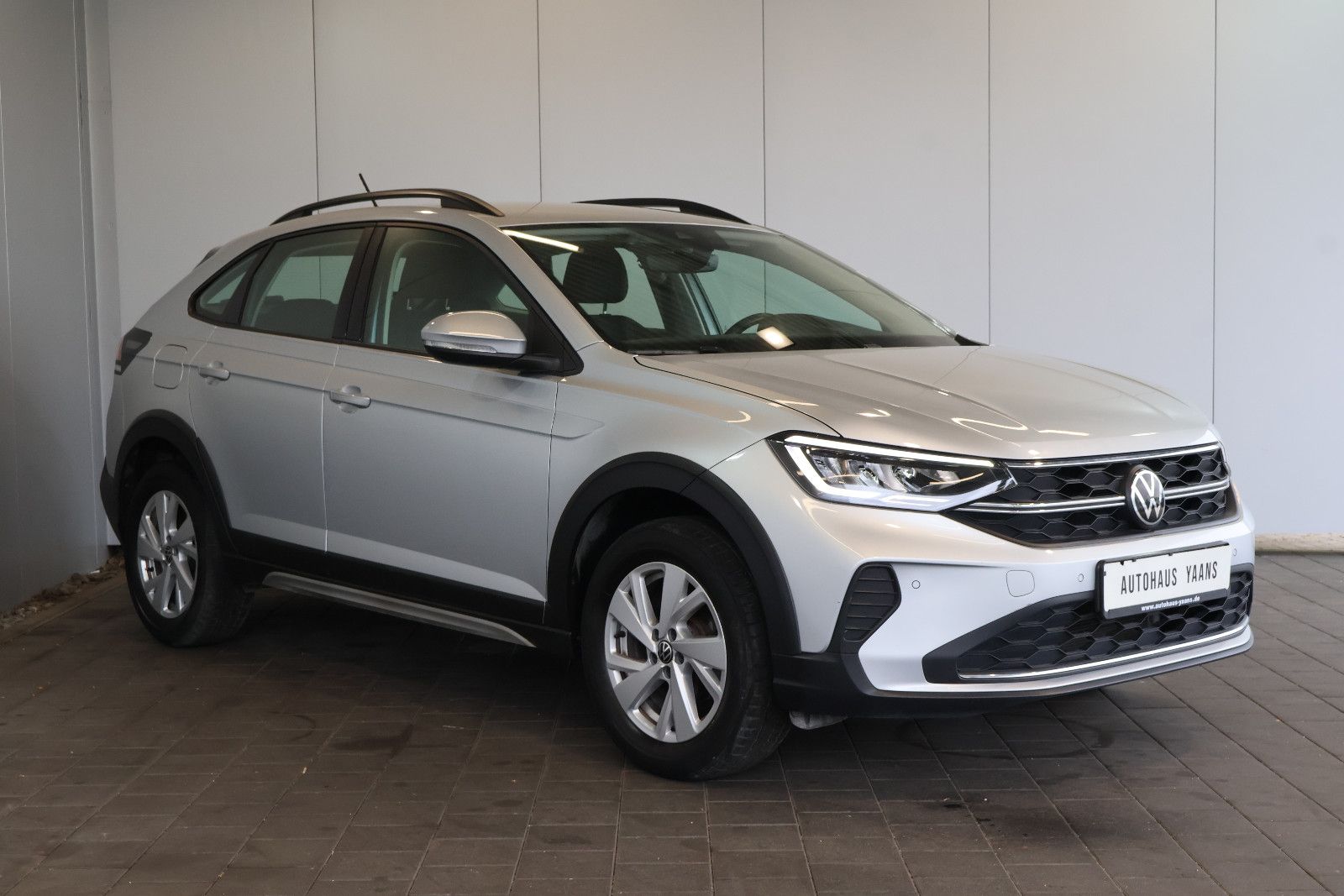 Volkswagen Taigo 2023 г. Серебристый, пробег 59180 км