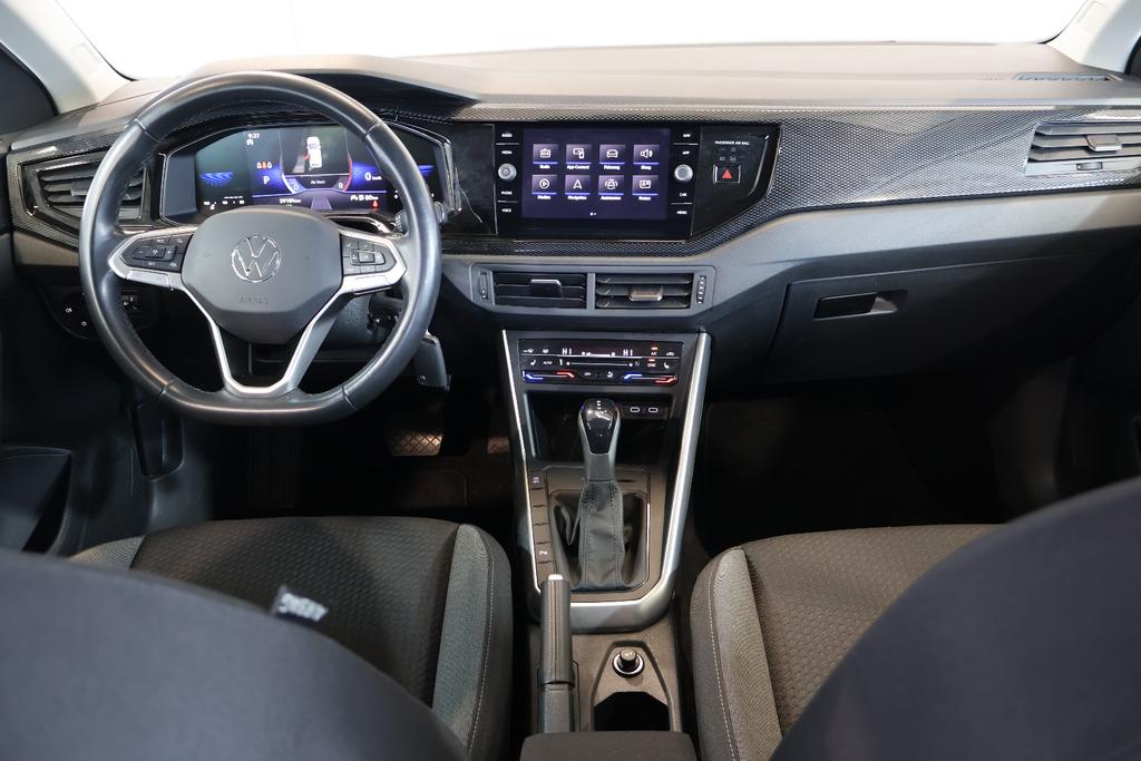 Volkswagen Taigo 2023 г. Серебристый, пробег 59180 км