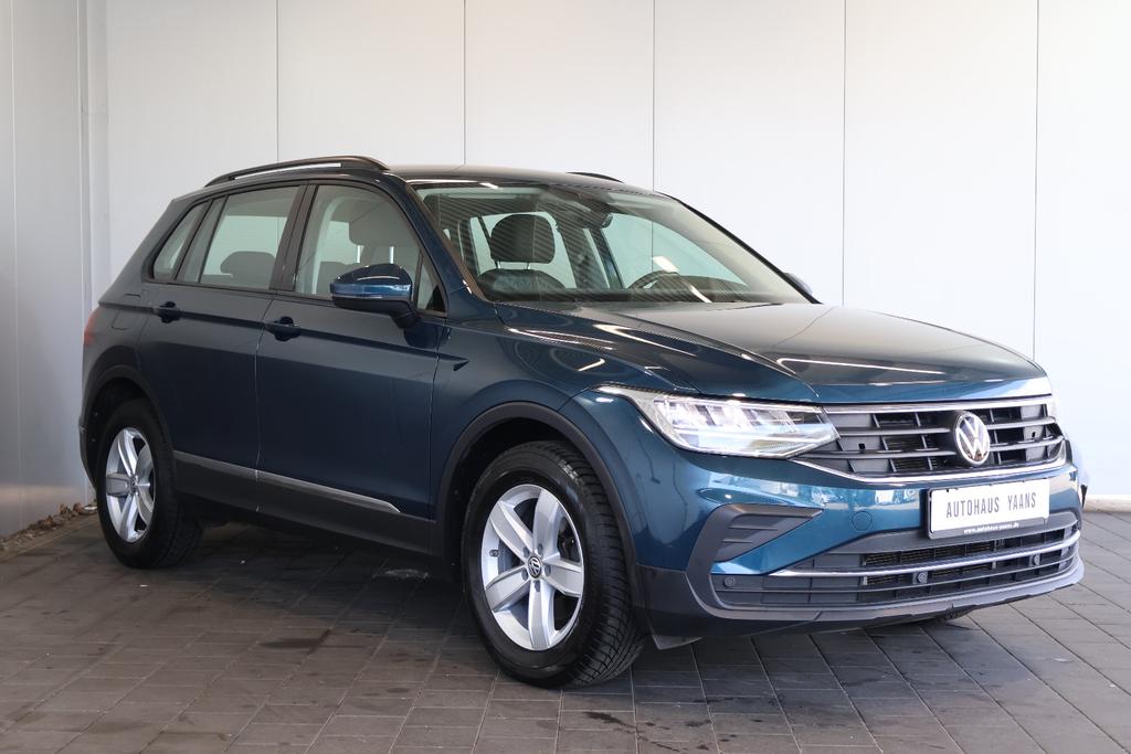 Volkswagen Tiguan 2022 г. Синий, пробег 57420 км