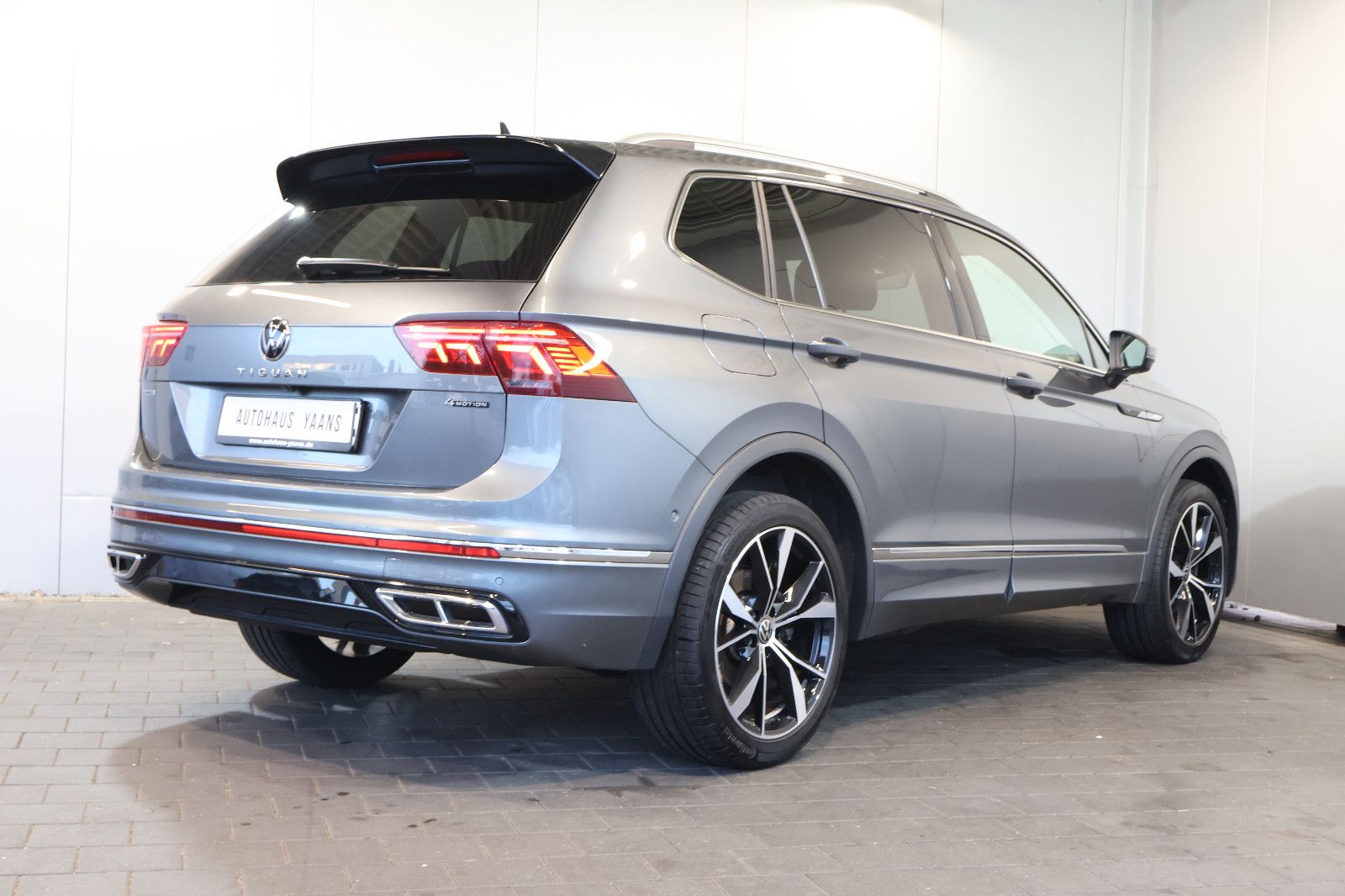 Volkswagen TIGUAN ALLSPACE 2022 г. Серый, пробег 42480 км