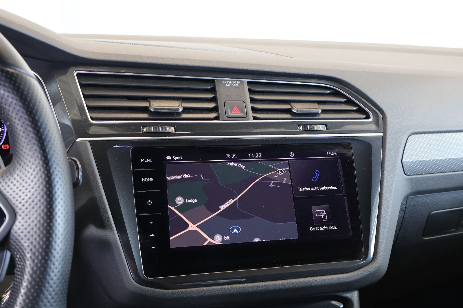 Volkswagen Tiguan 2022 г. Чёрный, пробег 37150 км