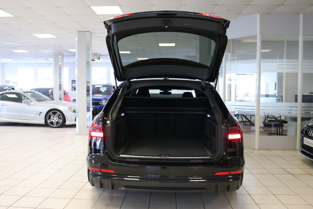 Audi S6 2023 г. Чёрный, пробег 52402 км