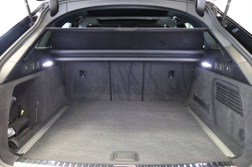 Audi S6 2023 г. Чёрный, пробег 52402 км