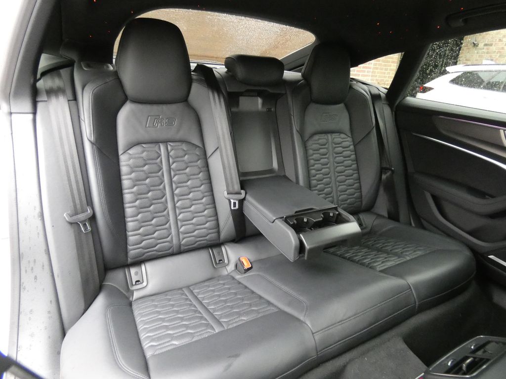 Audi RS7 2021 г. Белый, пробег 19250 км