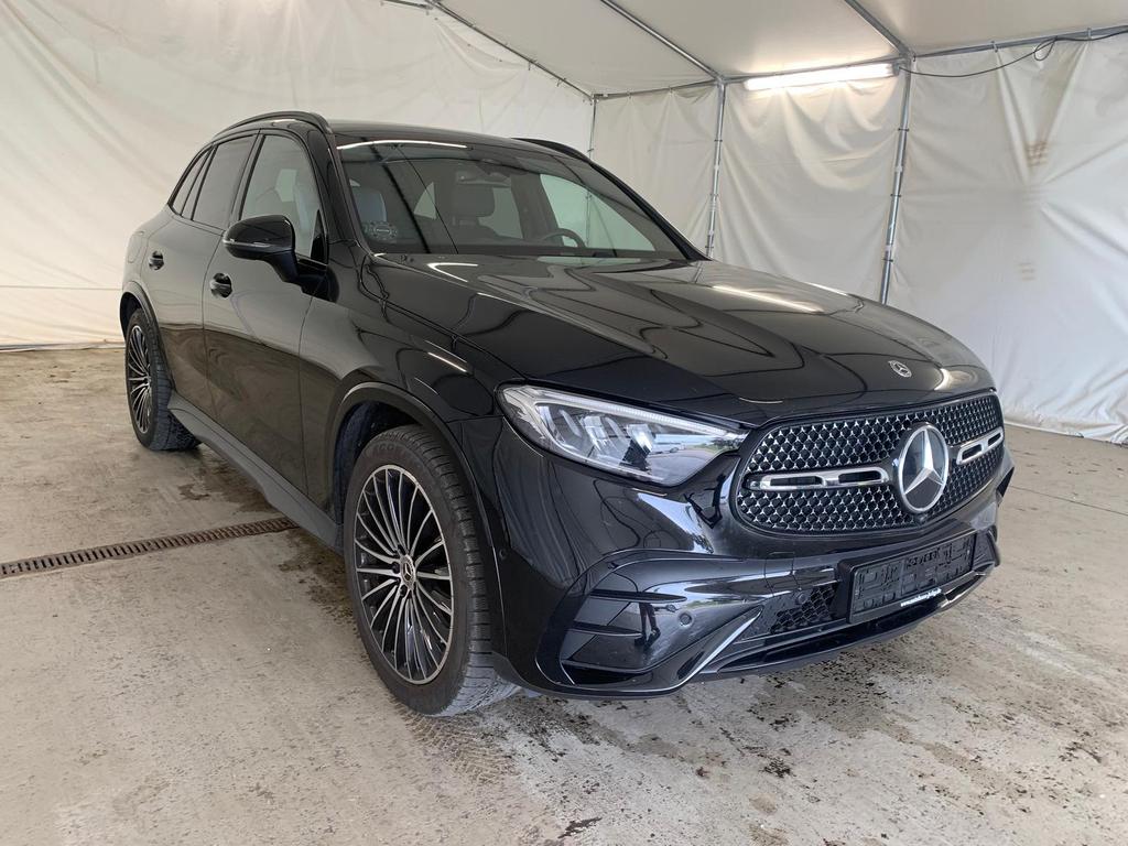 Mercedes-Benz GLC 300 2025 г. Чёрный, пробег 29990 км