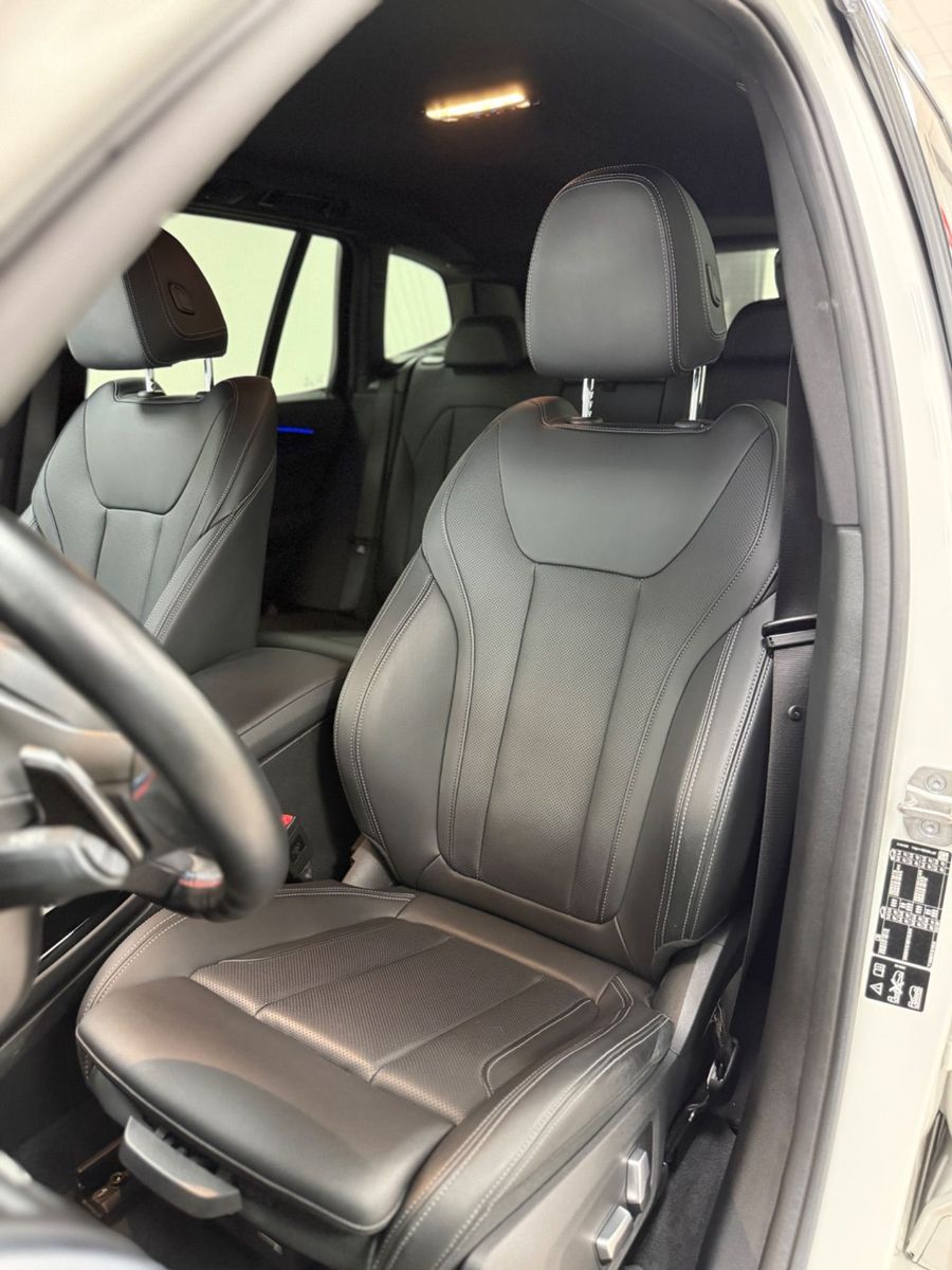 BMW X3 2023 г. Белый, пробег 31650 км