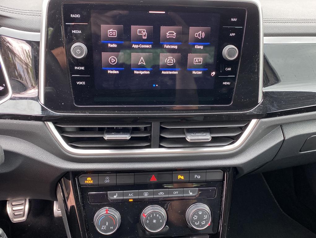 Volkswagen T-Roc 2024 г. Золотистый, пробег 45634 км