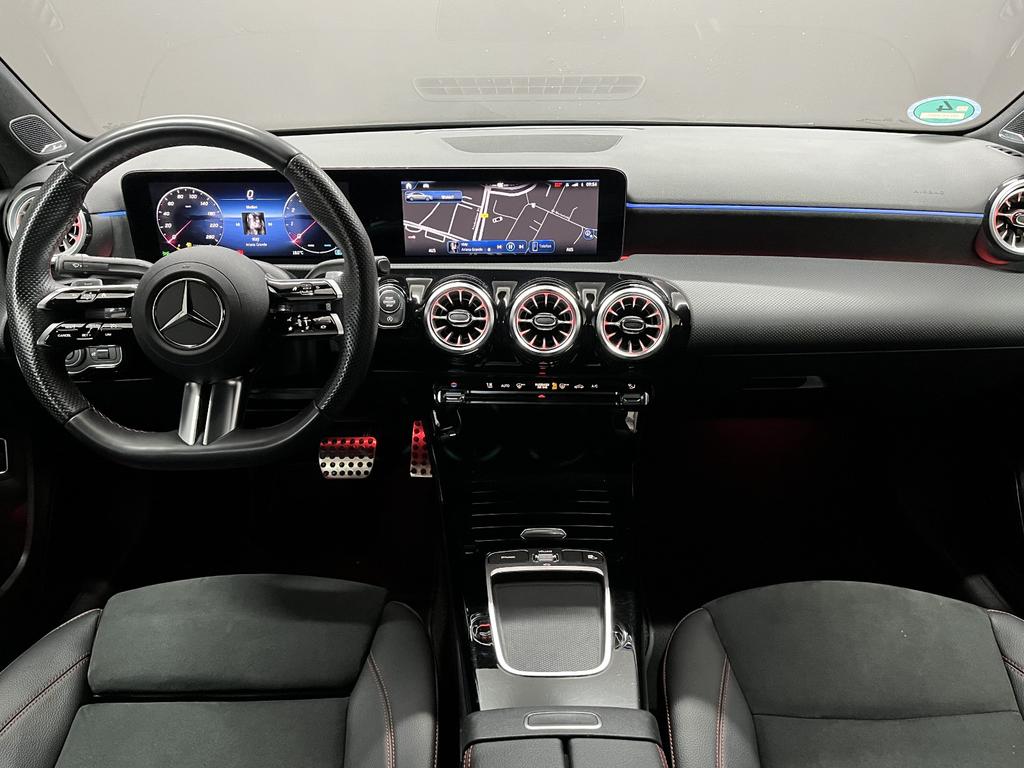 Mercedes-Benz A 180 2023 г. Чёрный, пробег 54000 км