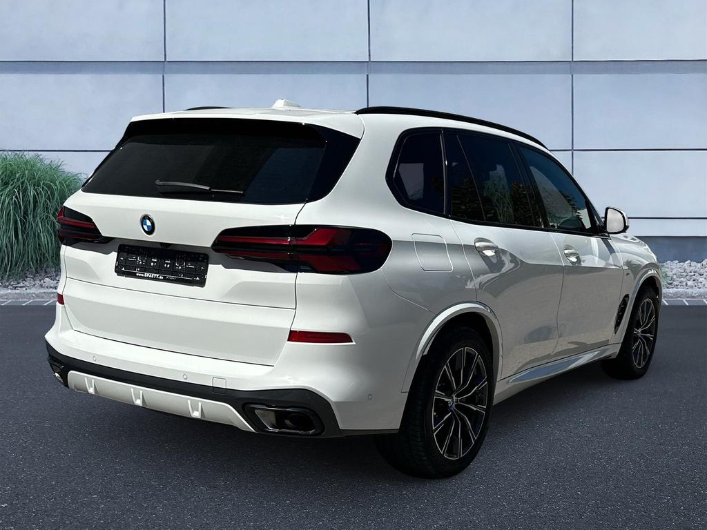 BMW X5 2023 г. Белый, пробег 51431 км