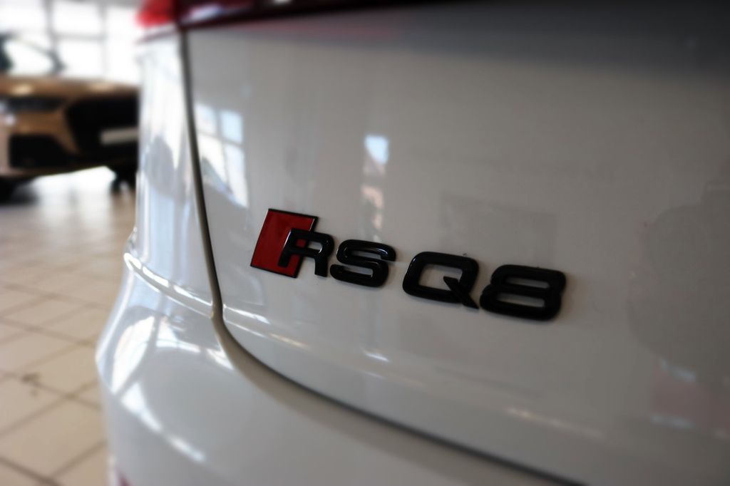 Audi RSQ8 2023 г. Белый, пробег 47959 км