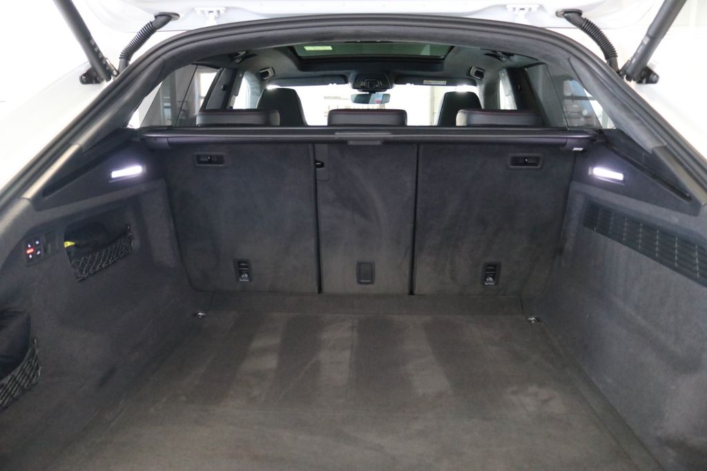 Audi RSQ8 2023 г. Белый, пробег 47959 км