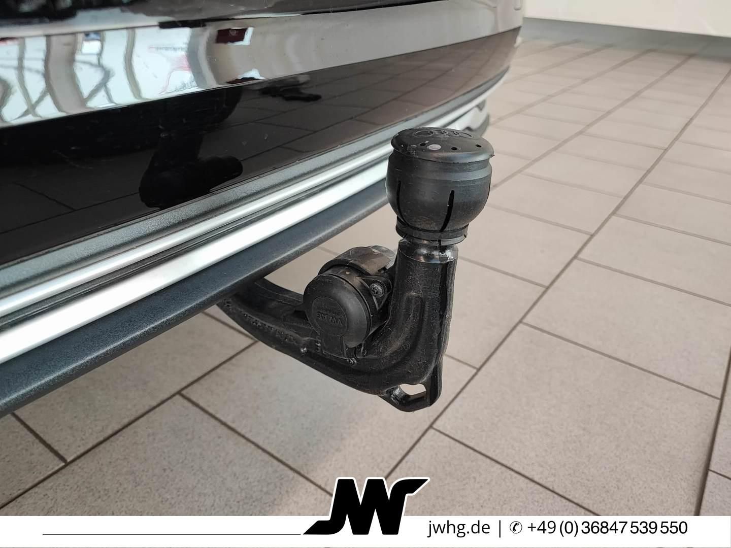Audi A6 2024 г. Чёрный, пробег 25600 км