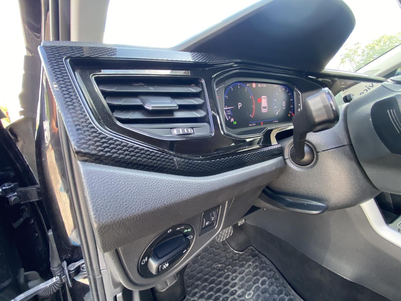 Volkswagen Polo 2023 г. Чёрный, пробег 41782 км