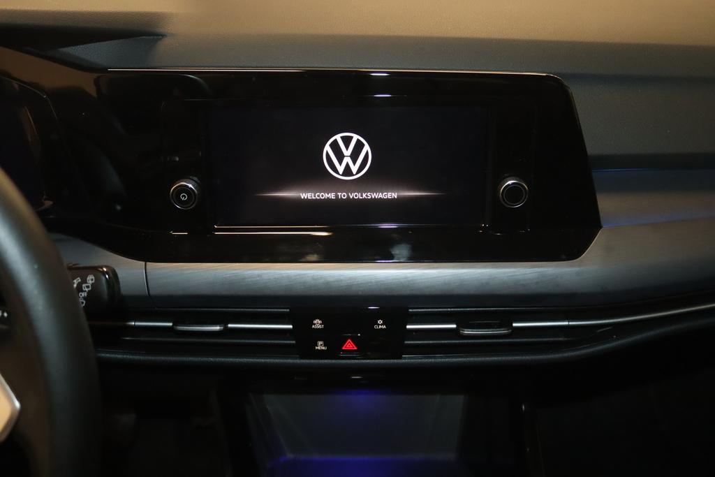 Volkswagen Golf 2024 г. Серый, пробег 35400 км