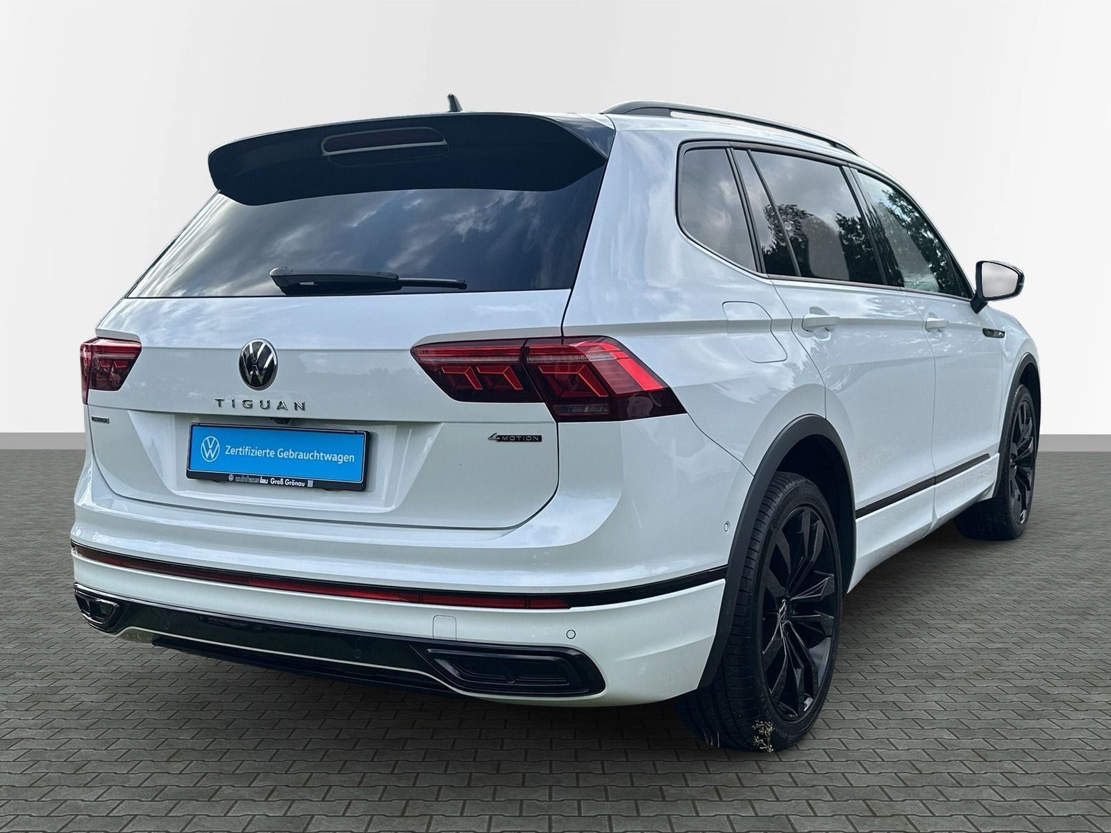 Volkswagen TIGUAN ALLSPACE 2022 г. Белый, пробег 58644 км