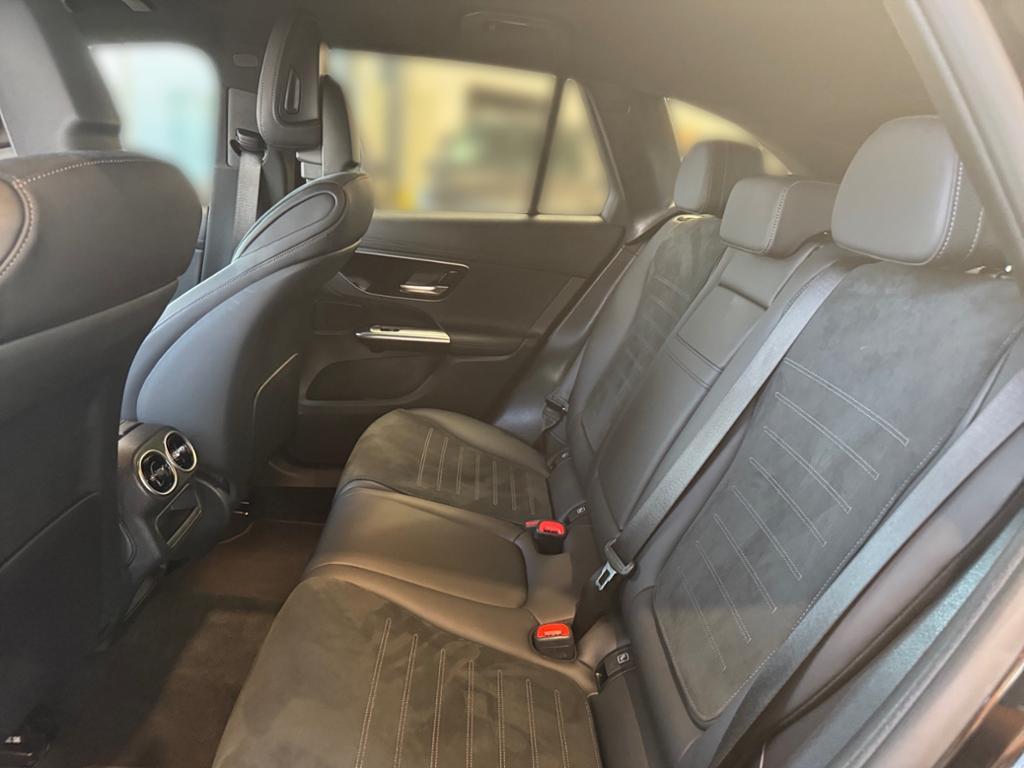 Mercedes-Benz GLC 300 2025 г. Чёрный, пробег 12707 км