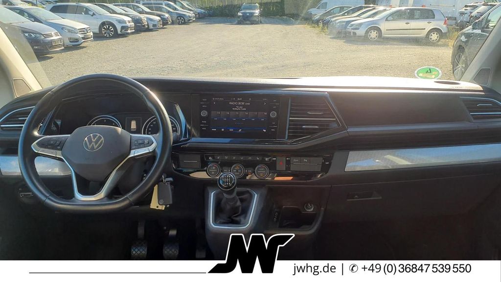 Volkswagen T6 MULTIVAN 2022 г. Чёрный, пробег 60000 км