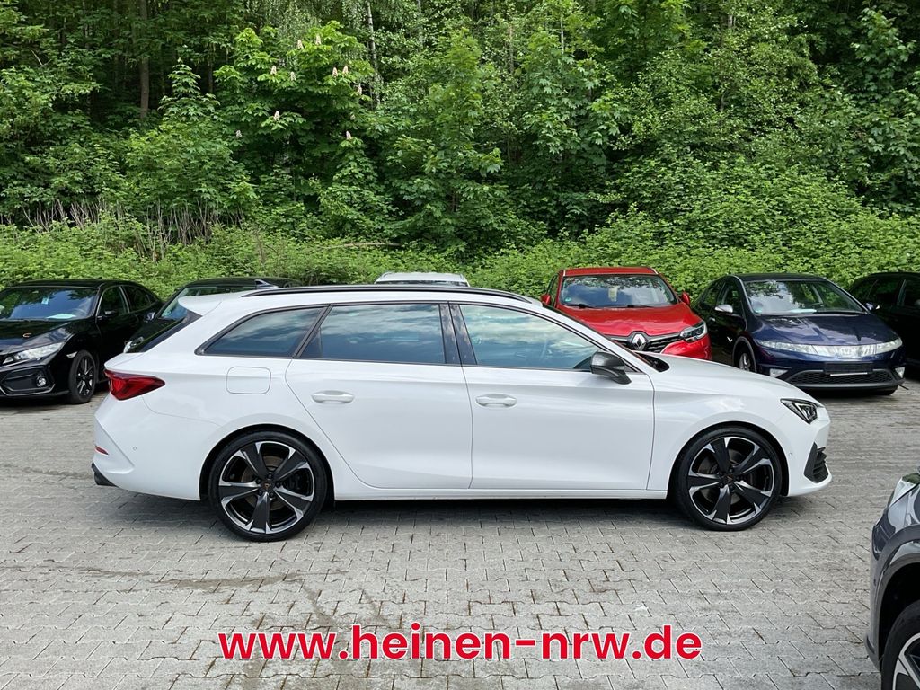 Cupra Leon 2023 г. Белый, пробег 49064 км