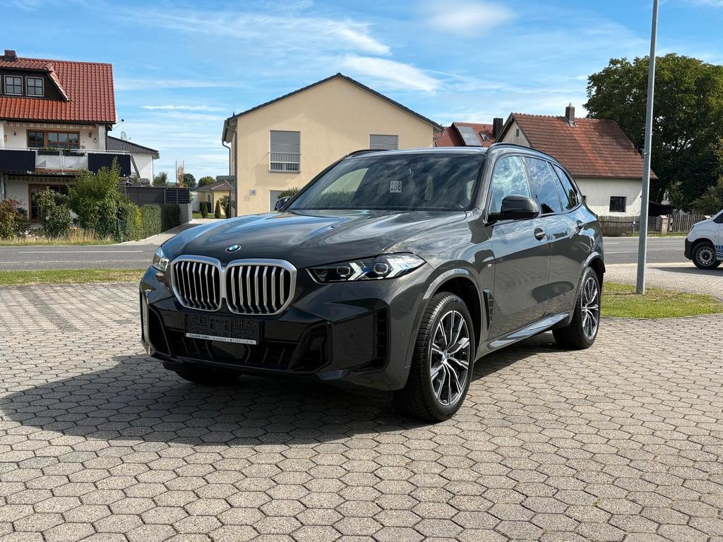BMW X5 2025 г. Серый, пробег 26004 км