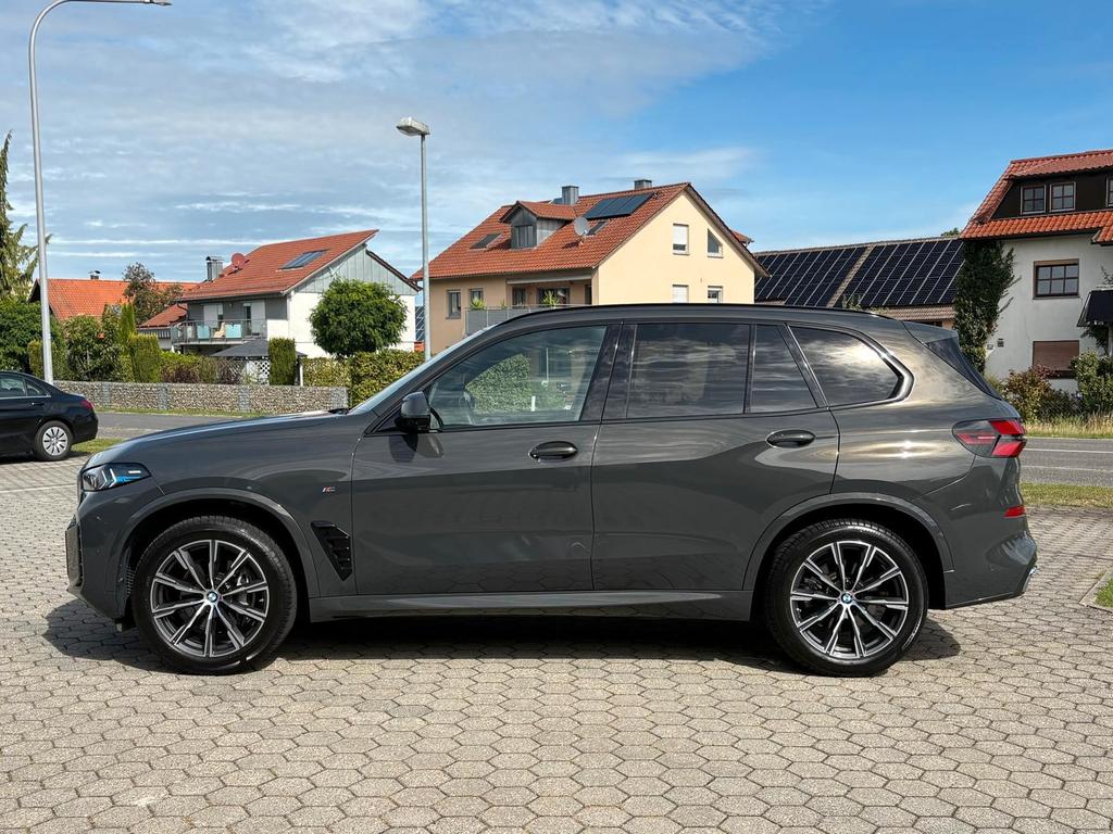 BMW X5 2025 г. Серый, пробег 26004 км