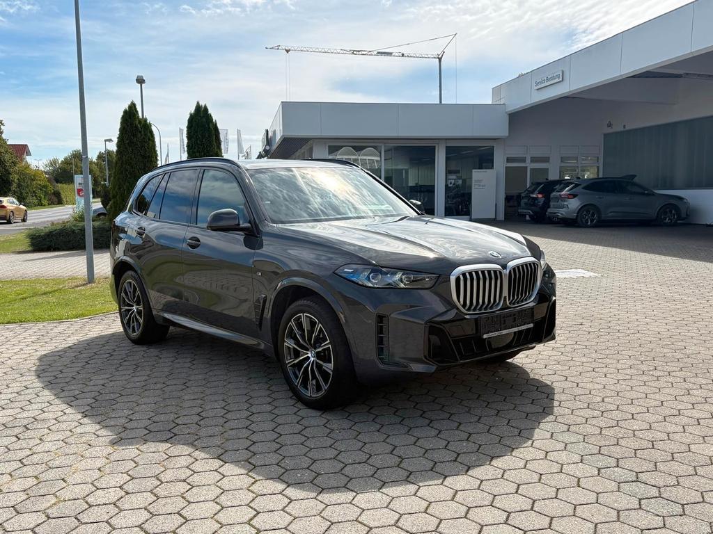 BMW X5 2025 г. Серый, пробег 26004 км