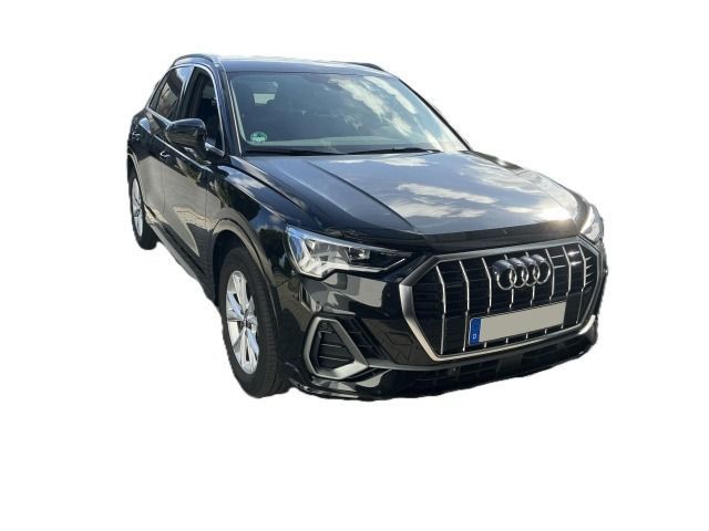 Audi Q3 2022 г. Чёрный, пробег 40352 км