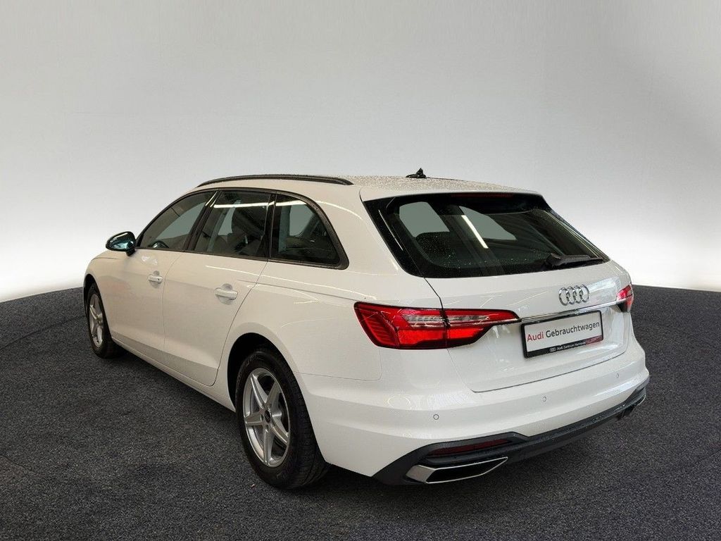 Audi A4 2023 г. Белый, пробег 44020 км