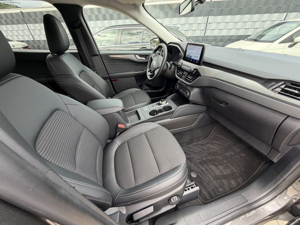 Ford Kuga 2022 г. Серый, пробег 49507 км