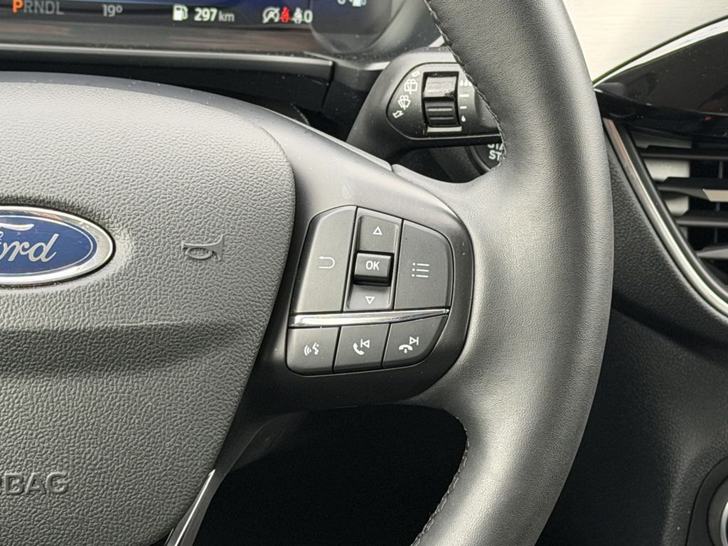 Ford Kuga 2022 г. Серый, пробег 49507 км